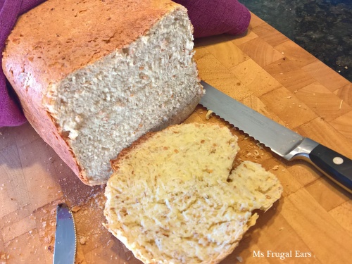 Cut soy and linseed bread